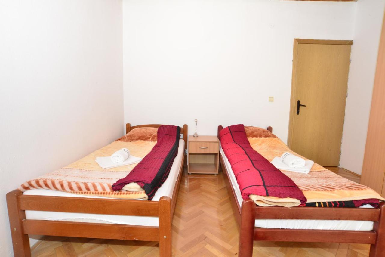 House Sarovic Apartman Tivat Kültér fotó