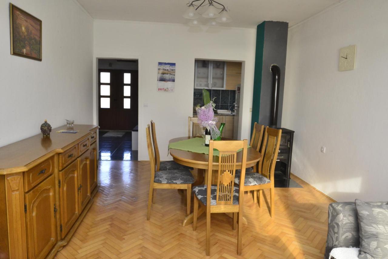 House Sarovic Apartman Tivat Kültér fotó